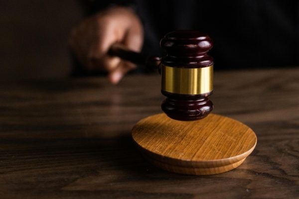 Meta è stata condannata in Spagna: dovrà risarcire i media locali per quasi mezzo miliardo di euro