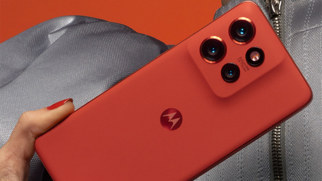 Motorola Edge 60 Neo e Motorola Moto Watch Fit, l'abbinamento ideale ora a soli 349 €