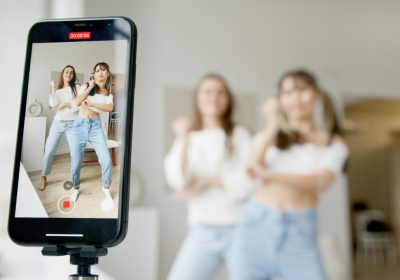 Nasce l'albo degli influencer 'rilevanti' in Italia: AGCOM ha aperto le iscrizioni