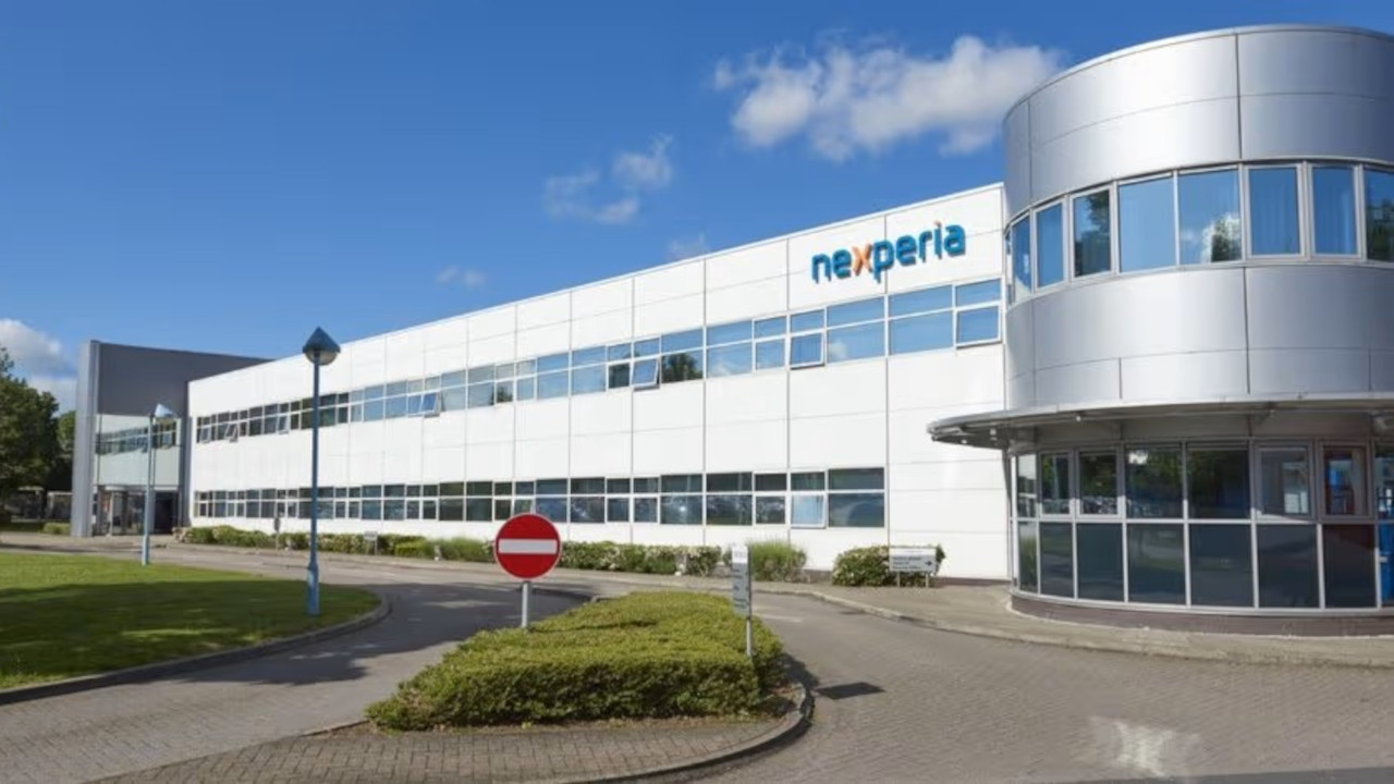 Nexperia, l'incontro tra Trump e Xi Jinping porta alla tregua: sospiro di sollievo per l'auto europea