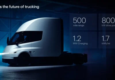Nuovo Tesla Semi: telaio rivisto, fari ridisegnati e produzione rinviata al 2026