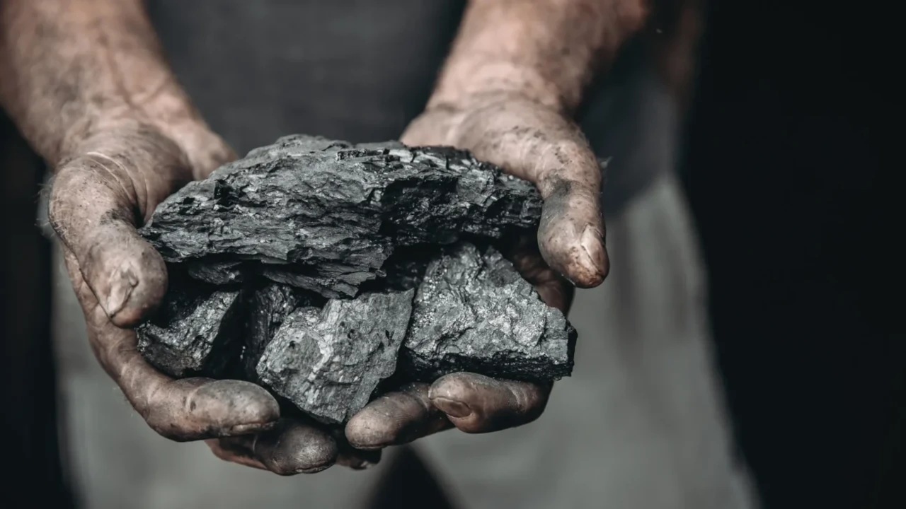 Prezzo dell'ittrio fuori controllo: perché il mercato dei chip rischia il caos