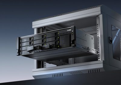 QNAP TS-h1655XeU-RP: filesystem ZFS e connettività a 10 GbE per archiviazione e virtualizzazione