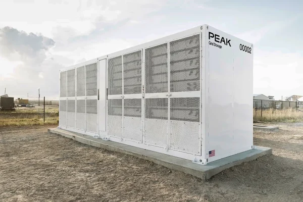 Svolta per le centrali a batteria: Peak Energy userà le batterie agli ioni di sodio