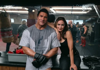 Emily Blunt e The Rock ci raccontano i loro ruoli in The Smashing Machine, il film sul campione di MMA Mark Kerr