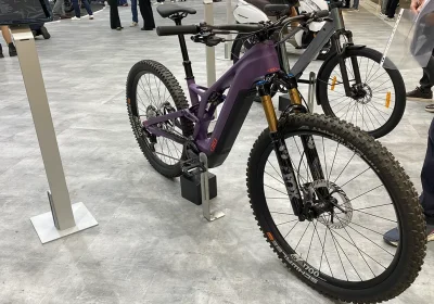 TVS non è solo moto e scooter: ecco la e-bike Cilo Tanay HC1 in carbonio