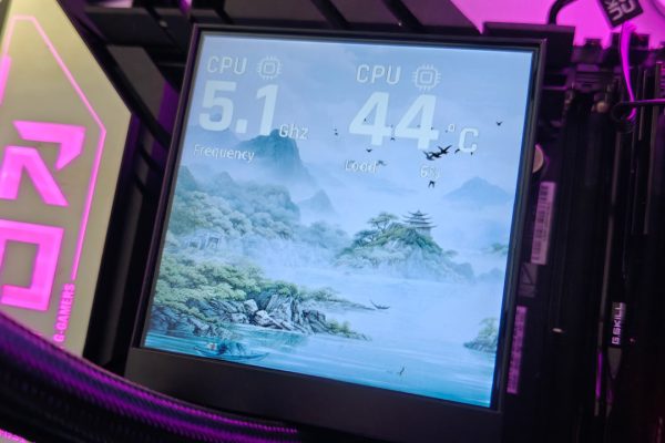 Thermaltake MAGFloe 360 Ultra ARGB Sync: raffreddamento AIO e display LCD da 3,95 pollici