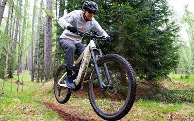 Una e-Mountain Bike di qualità ma spendendo il giusto? Super sconto di 3.000 euro