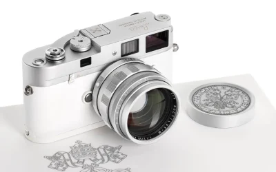 L’asta Leica da record con storiche fotocamere, da quella per Papa Francesco a quella per spie