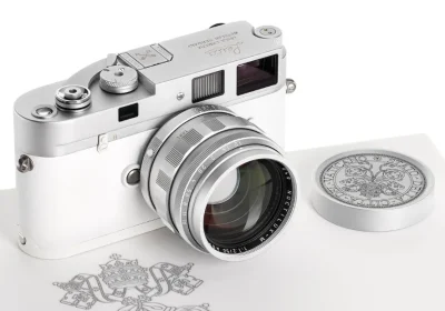 L’asta Leica da record con storiche fotocamere, da quella per Papa Francesco a quella per spie