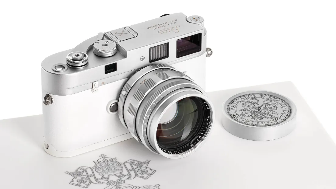 L’asta Leica da record con storiche fotocamere, da quella per Papa Francesco a quella per spie