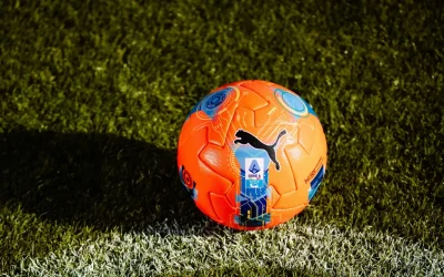 Pallone Serie A, debutta il nuovo modello (arancione) per le partite invernali