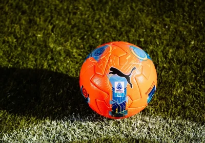 Pallone Serie A, debutta il nuovo modello (arancione) per le partite invernali