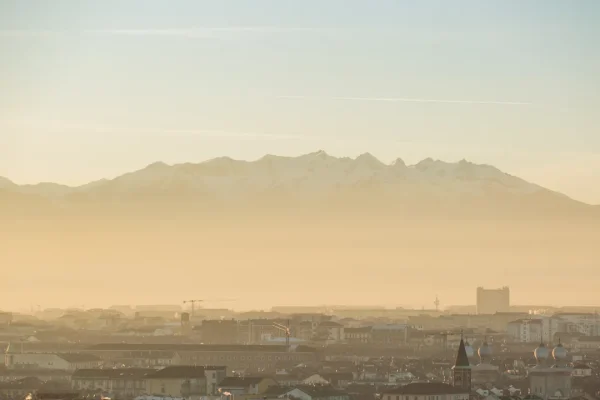 Emissioni in Italia, i dati danno ragione alla maggioranza silenziosa degli italiani che vuole la transizione