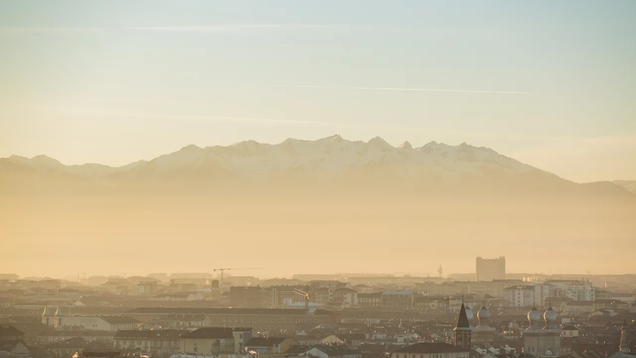 Emissioni in Italia, i dati danno ragione alla maggioranza silenziosa degli italiani che vuole la transizione