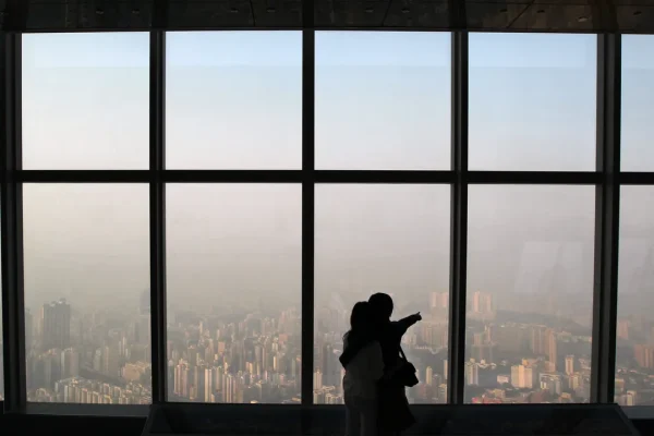 Inquinamento in Cina, la qualità dell’aria è migliorata ma non per tutti