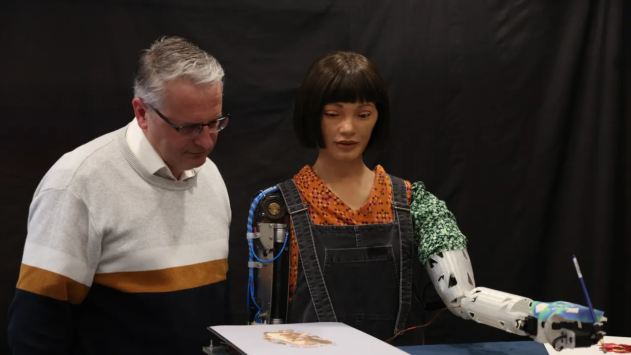 E quindi, questo rapporto tra AI e diritto d’autore come lo dobbiamo intepretare?