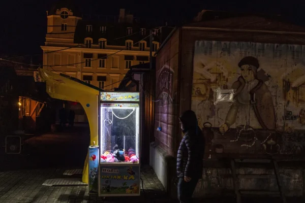 In Russia girano cani randagi con pettorine che fungono da hotspot, per garantire internet in caso di blackout