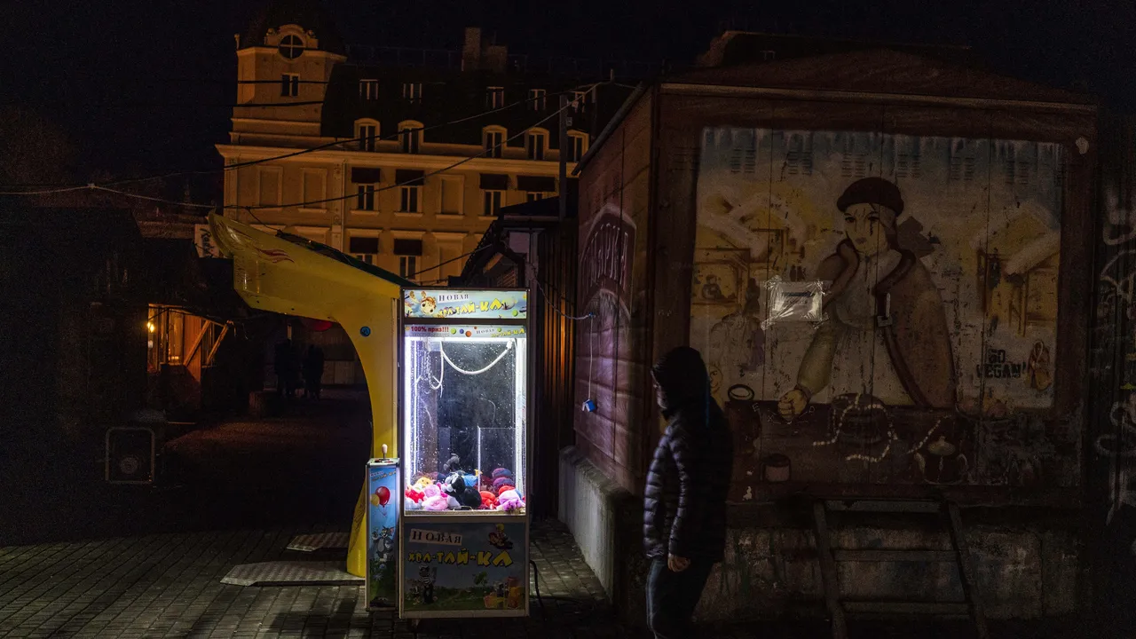 In Russia girano cani randagi con pettorine che fungono da hotspot, per garantire internet in caso di blackout