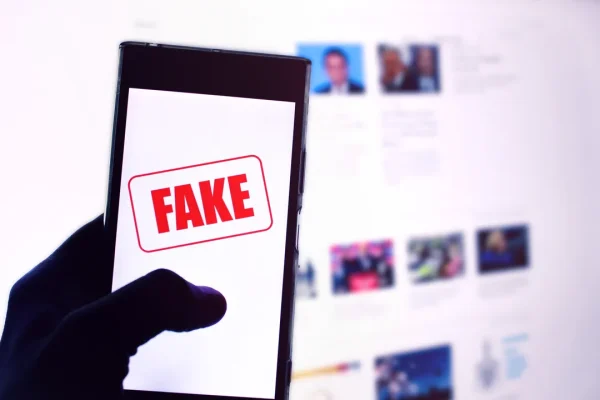 Le fake news sull’Italia dilagano, ma il vero bersaglio non sono gli italiani