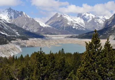 Nel Parco dello Stelvio sono state scoperte migliaia di impronte di dinosauri risalenti a 210 milioni di anni fa
