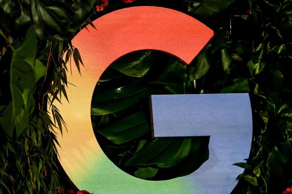 Google tende la mano sui contenuti IA, rafforza link a fonti originali nella ricerca – Notizie