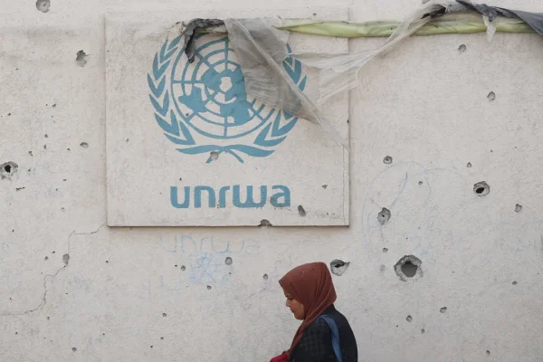 Dopo il rinnovo del mandato, le forze israeliane hanno assaltato la sede dell’Unrwa di Gerusalemme Est