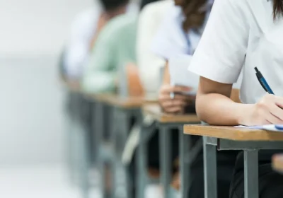 Le domande di fisica, matematica e biologia del del test di medicina 2025 erano così facili? Le risposte (e gli errori)