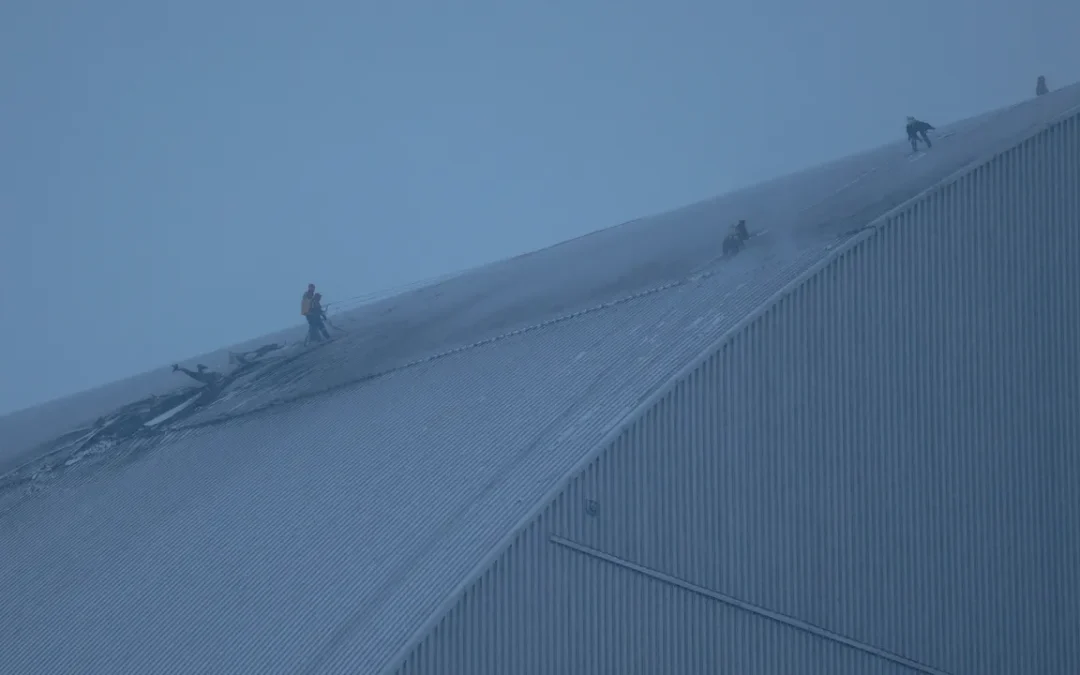 Sì, è vero che lo scudo protettivo di Chernobyl ha subito danni, ma le radiazioni rimangono stabili