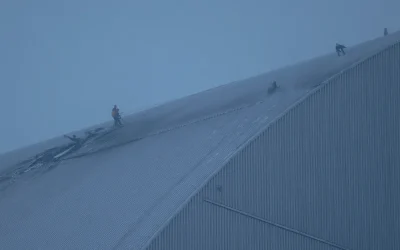 Sì, è vero che lo scudo protettivo di Chernobyl ha subito danni, ma le radiazioni rimangono stabili