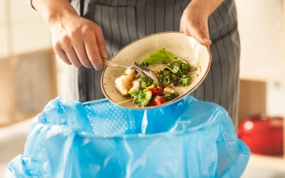 Sprechi alimentari, sei punti da cui ripartire per imparare a ridurre il cibo che finisce nella spazzatura