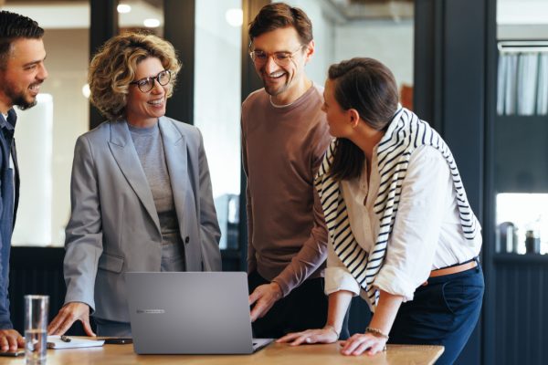 4 portatili tuttofare in super sconto: si va da 429€ e si arriva a 599€ per quello con Intel Core i5, 32GB di RAM e 1TB di SSD