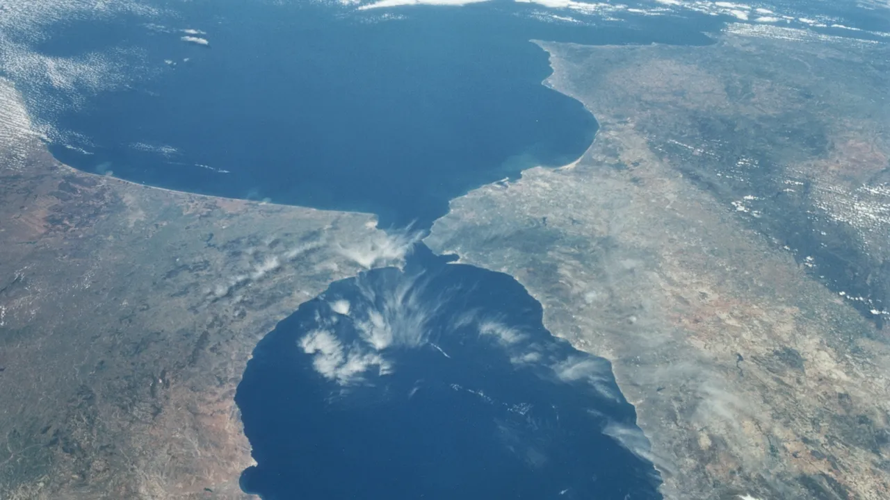 Nessuno se ne era accorto prima, ma la penisola iberica sta ruotando lentamente in senso orario