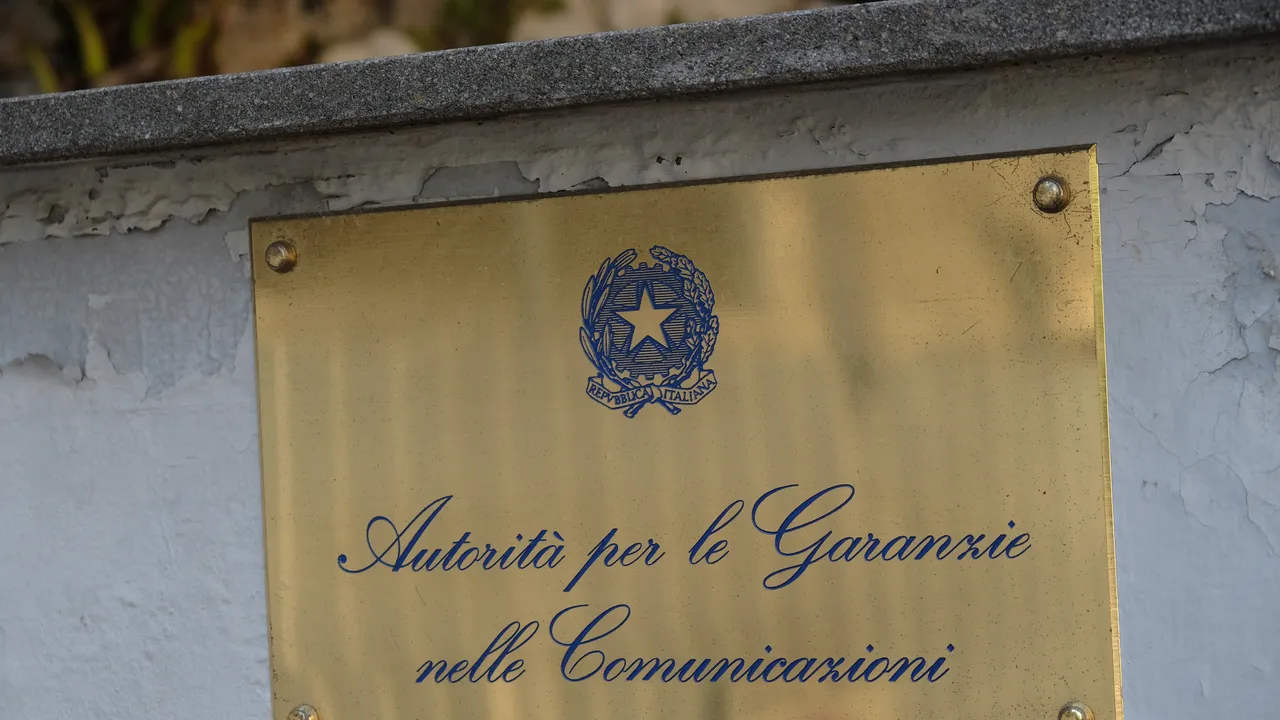 Agcom diffida Refurbed, troppe criticità su trasparenza e servizi per gli smartphone ricondizionati