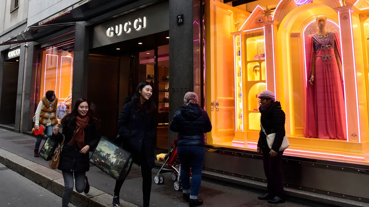 Moda e design alle prese con l’AI, per i professionisti del lusso è tempo di upskilling