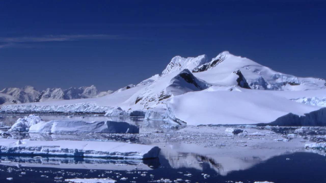 È partita la 41° spedizione italiana in Antartide, la sfida tra i ghiacci più antichi del pianeta