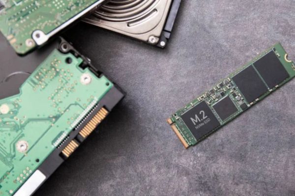 Carenza di memoria flash NAND e prezzi alle stelle: la lettera di Transcend che conferma lo tsunami in corso