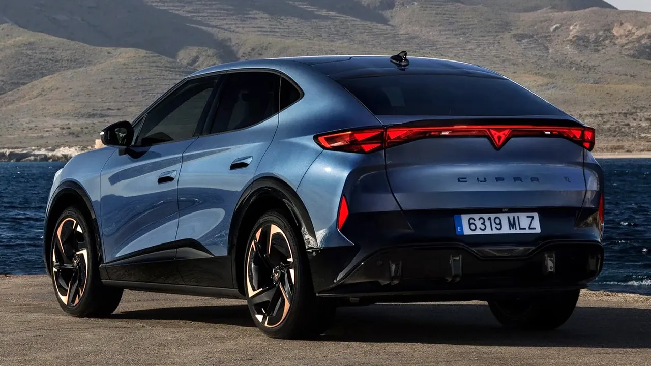 Cina e UE riaprono le trattative per annullare i dazi grazie… alla Cupra Tavascan