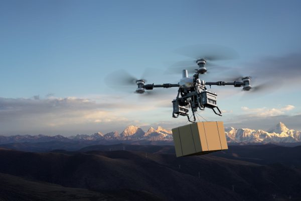 DJI rivoluziona le consegne aeree: il nuovo drone può trasportare fino a 100 kg di carico!