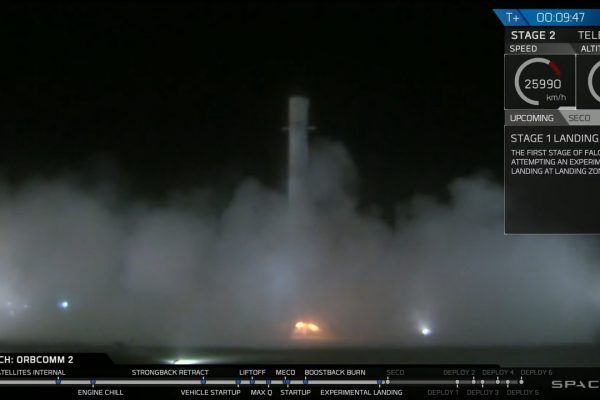 Dieci anni fa SpaceX fece atterrare per la prima volta il primo stadio di un razzo spaziale Falcon 9