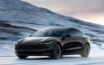 È Natale in casa Tesla: arriva la Model 3 Standard, sconto speciale a 35.000 euro