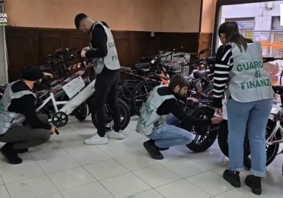 E-bike illegali, a Verona il più grande sequestro in Italia: 300mila euro di valore, due denunciati