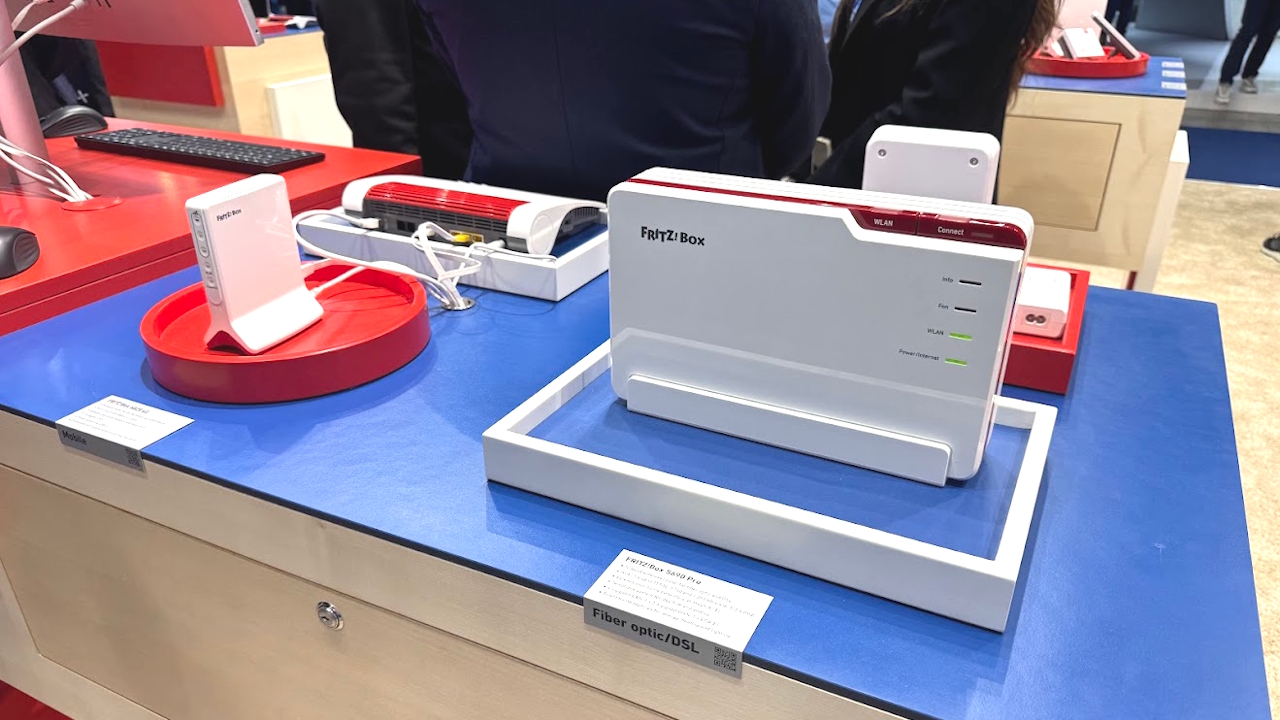 Prezzi al minimo per i FRITZ!Box su Amazon: router, modem e ripetitori Mesh in super offerta