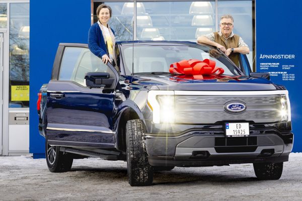 Ford sceglie l'IA al posto degli EV: la fabbrica di batterie sarà convertita in accumulatori per data center