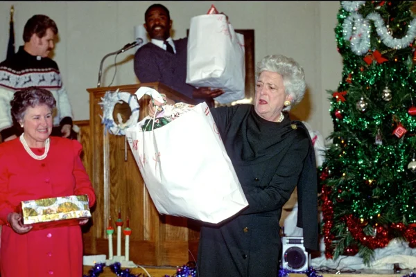 Rivendere i regali di Natale che non ti piacciono, ecco come farlo bene e guadagnare davvero