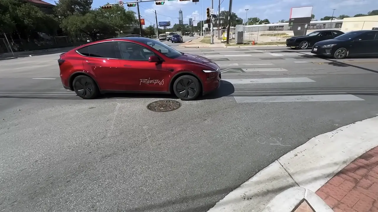 I Robotaxi di Tesla registrano un tasso di incidenti 10 volte superiori alla guida umana