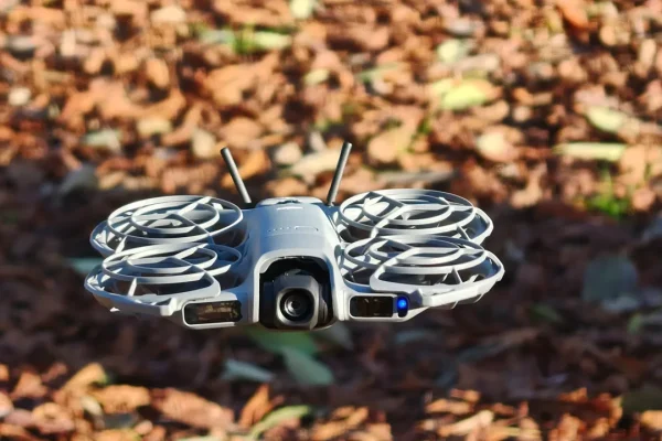 Recensione DJI Neo 2, un selfi-drone sicuro e alla portata di tutti