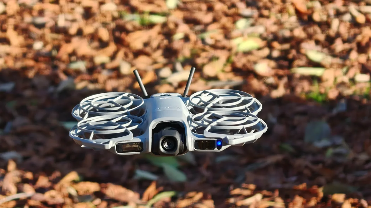 Recensione DJI Neo 2, un selfi-drone sicuro e alla portata di tutti