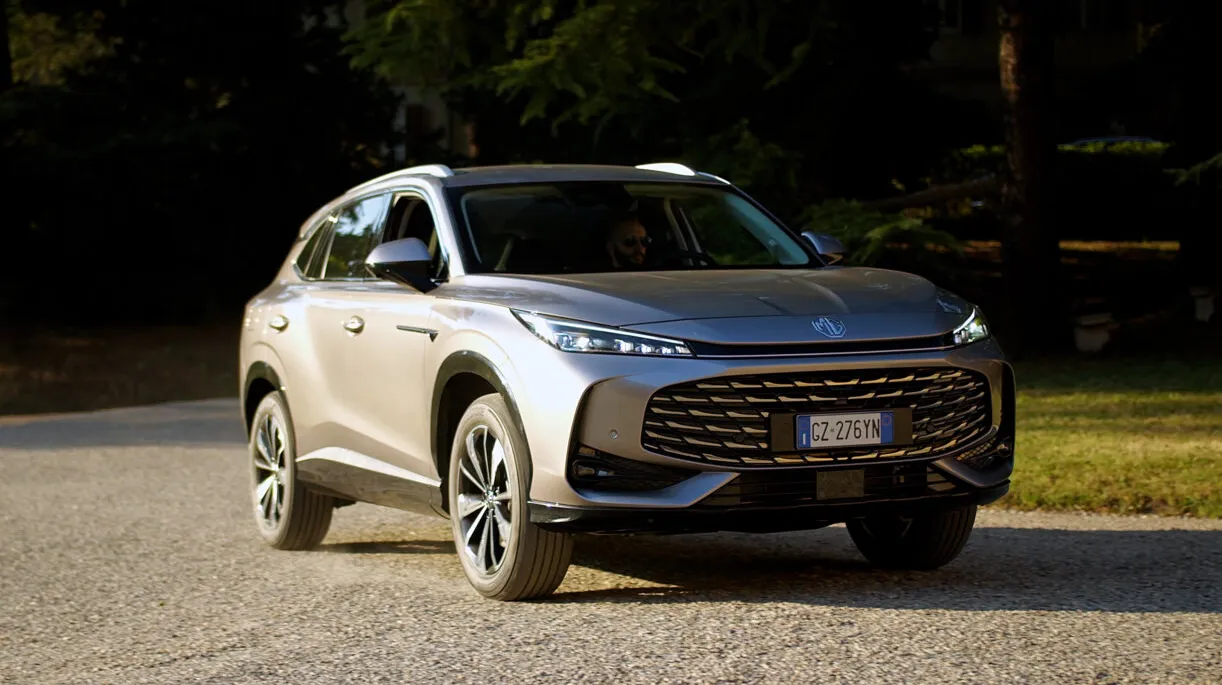 MG HS Hybrid+: prova, consumi, prestazioni e prezzo del nuovo suv full hybrid