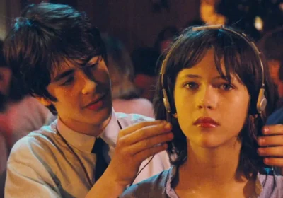 Il walkman, Reality e il primo amore: Il tempo delle mele da 45 anni ci ricorda cosa significa davvero essere adolescenti